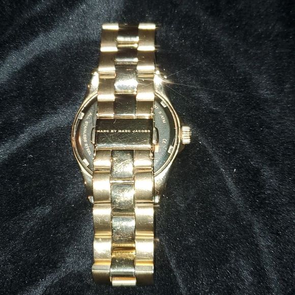Marc by Marc‎ Jacobs Ladies Watch MBM31111 Analog Goldtone Band White Logo Face - Picture 5 of 8